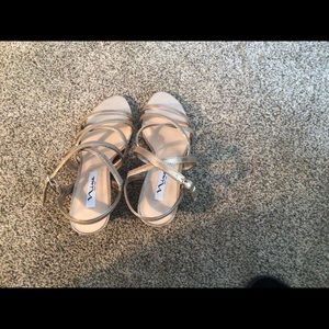 Women’s dress shoes